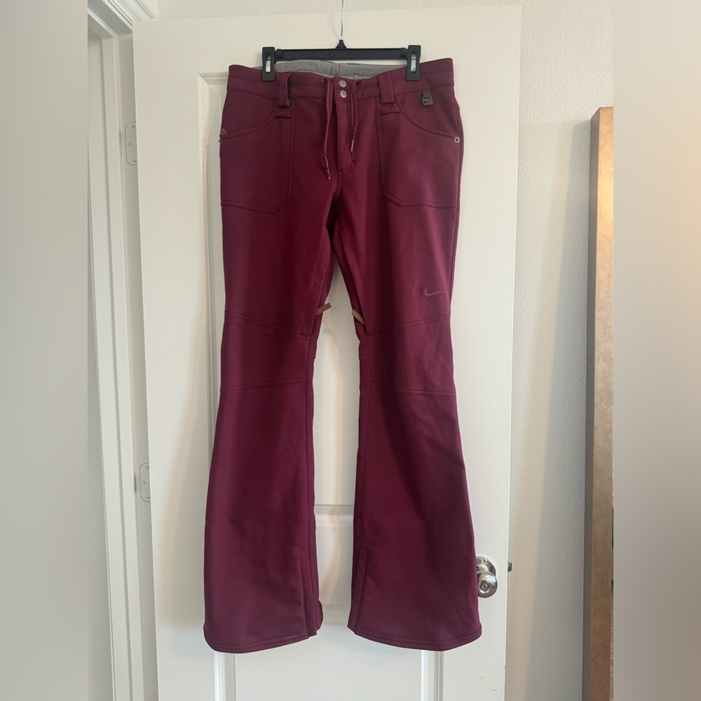 Nike Women's flared snowboard pants